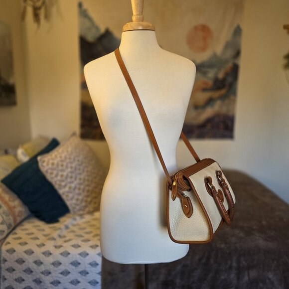 Vintage Dooney & Bourke All Weather Leather Satchel Crossbody USA Authenticated - Picture 4 of 16